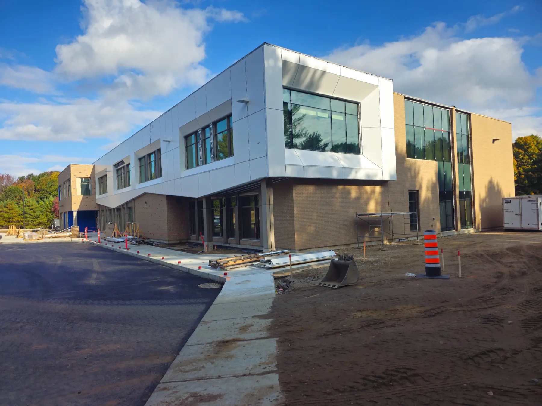 Revêtement extérieur posé sur un bâtiment résidentiel de Montréal